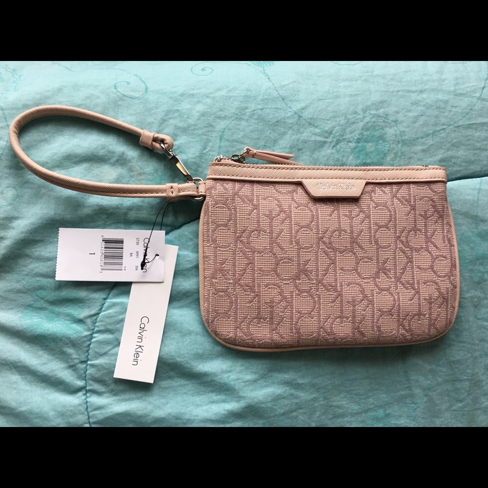 *Brand new* Calvin Klein wristlet